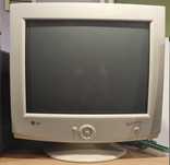 Retro monitory CRT LG Studioworks 775N Compaq V55 i inne 
  Philips 10