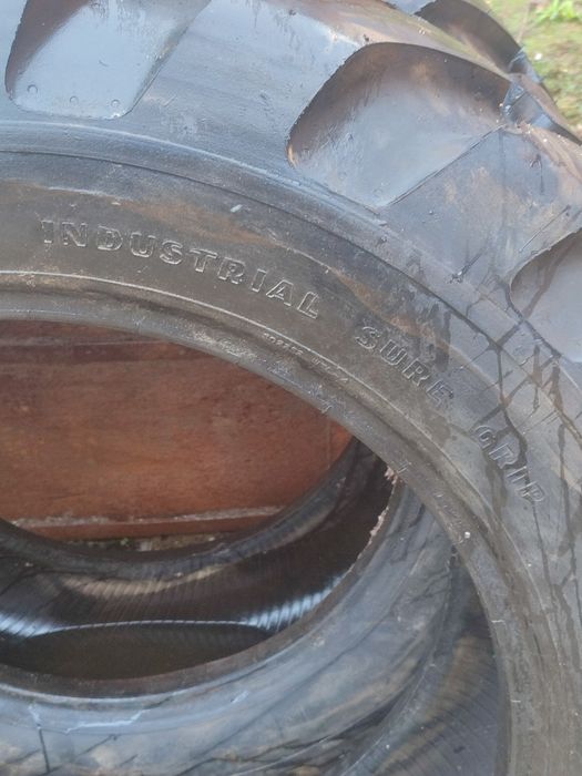 Pneus trator 12,4 24