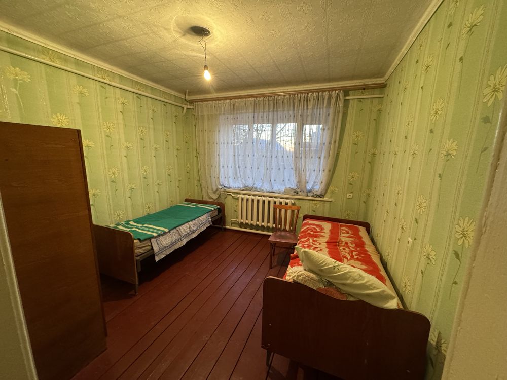 Будинок в центрі, 4 кімнати, гараж, погріб, сарай, свердловина,5 соток