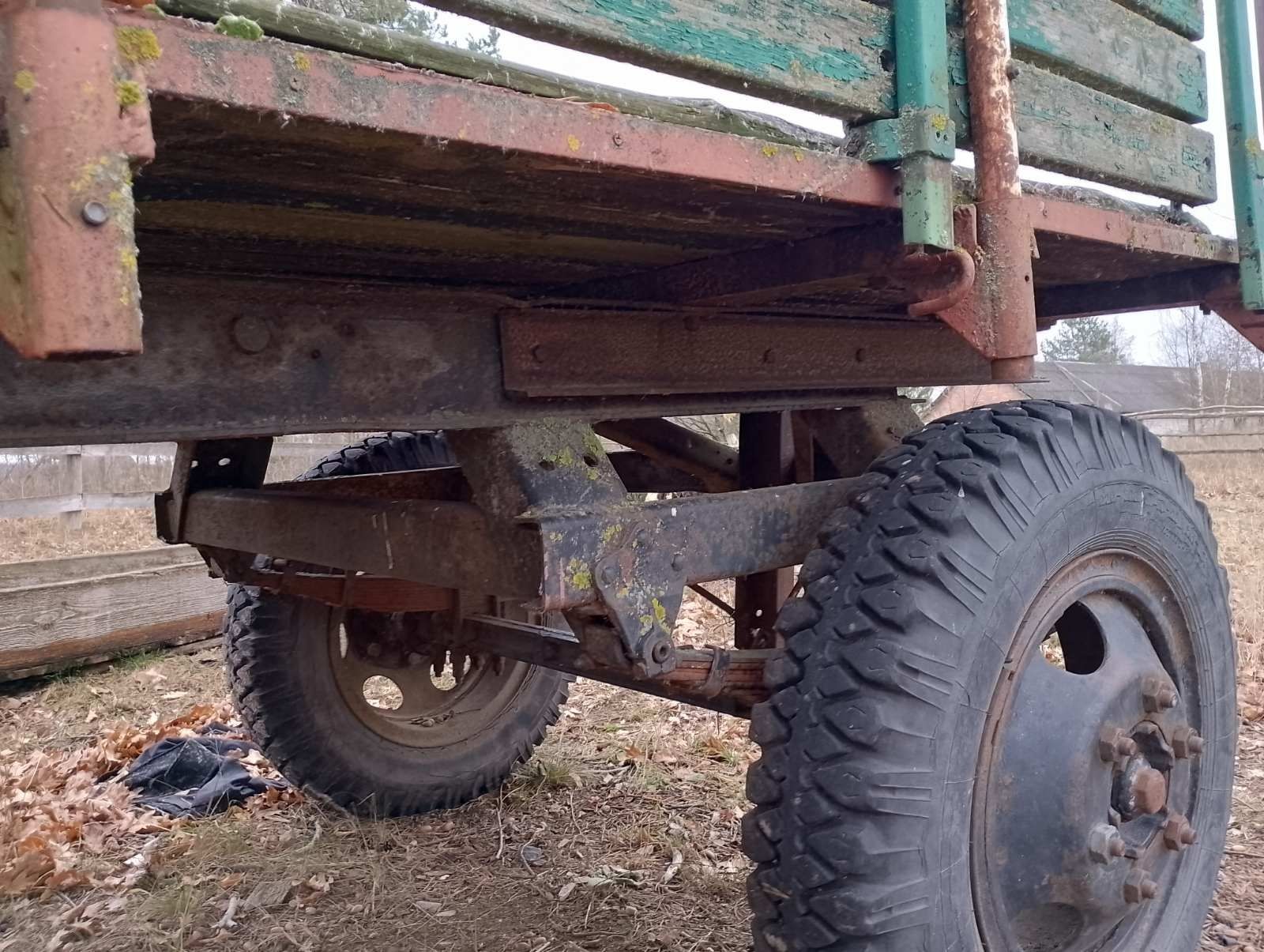 Причеп  двох осний