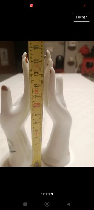 2 mãos em porcelana