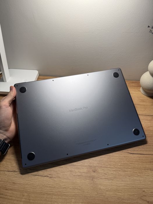 MacBook Pro 16’ 2021 32GB RAM 1TB SSD 88%