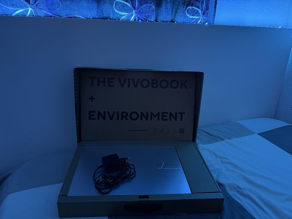 Vendo Asus Vivobook Novo!!