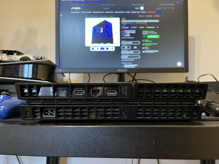 Używane PS4 konsola do gier 500gb razem z 20 grami na płytę i 1 pad