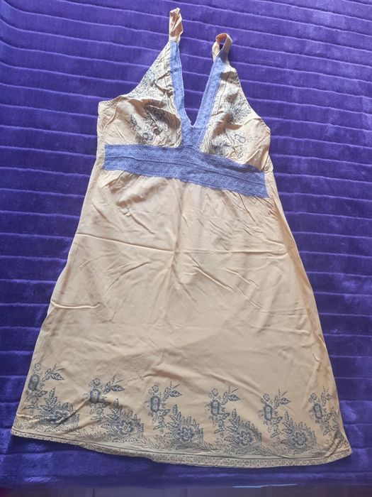 Vestido usado      .