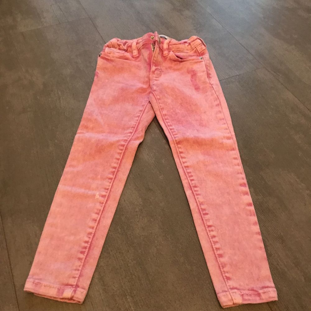Różowe spodnie jeans rozmiar 110