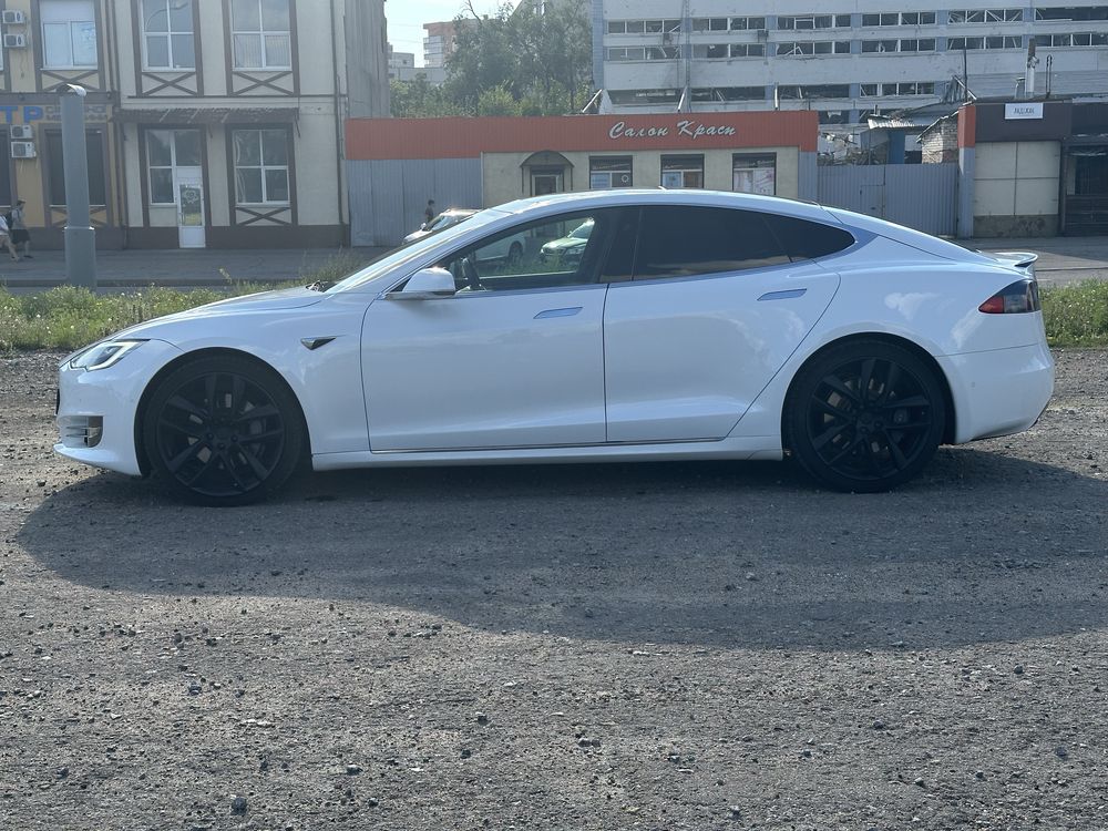 Tesla Model S Dual Motor 75D 2018