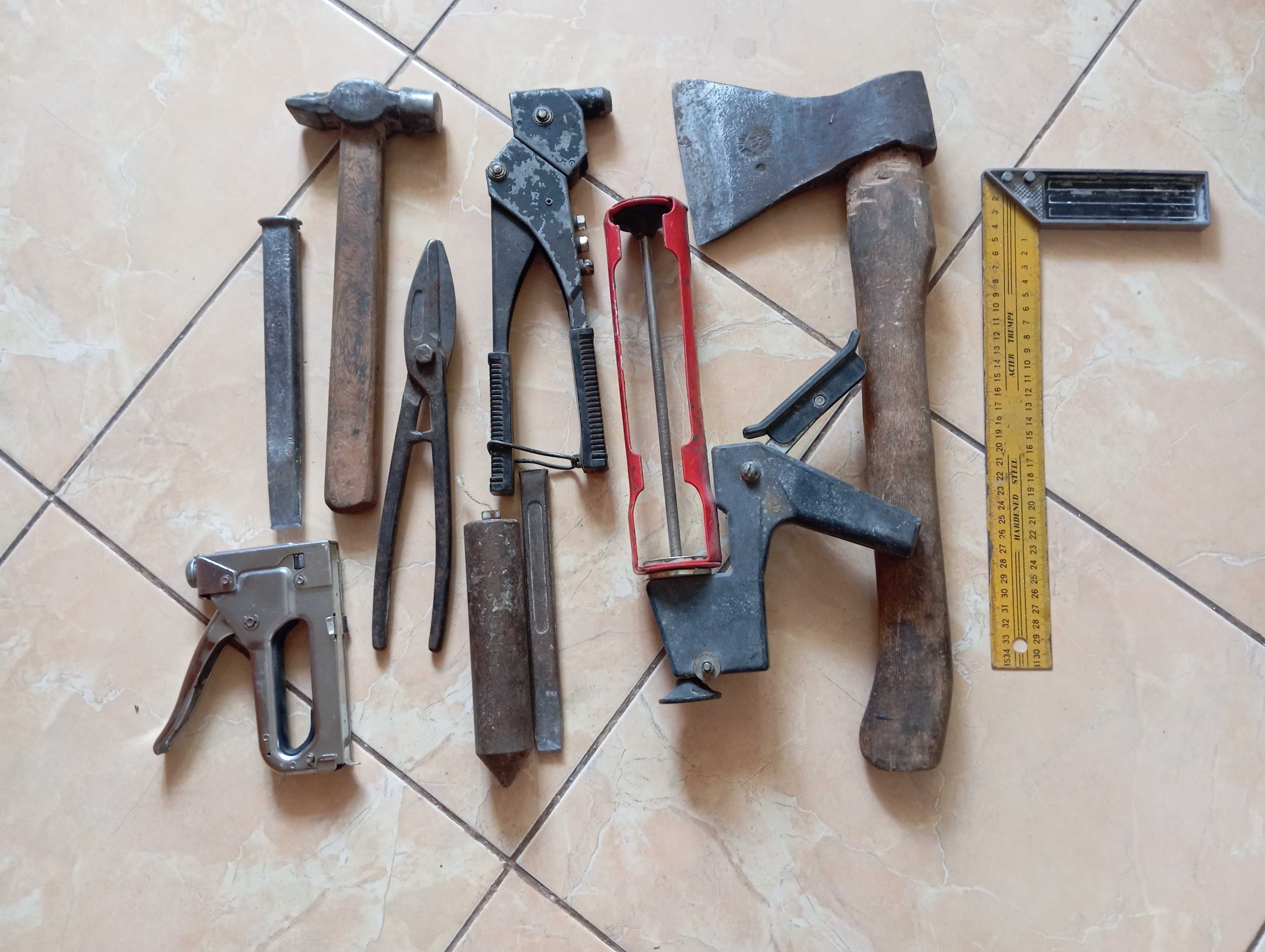 Продам слесарный инструмент