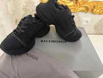 Продам красовки bolenciaga