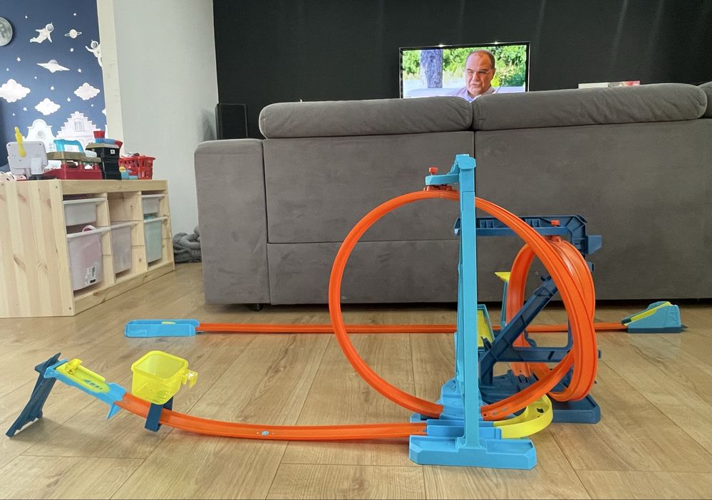Tor Hot Wheels pętla i prosty odcinek