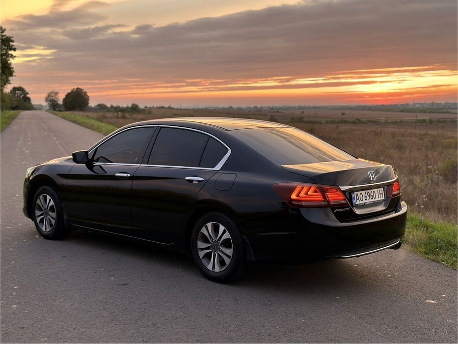 Honda Accord 2015 рік