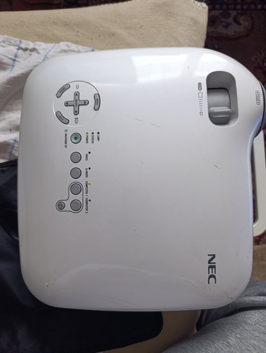 Проектор NEC Vt 670