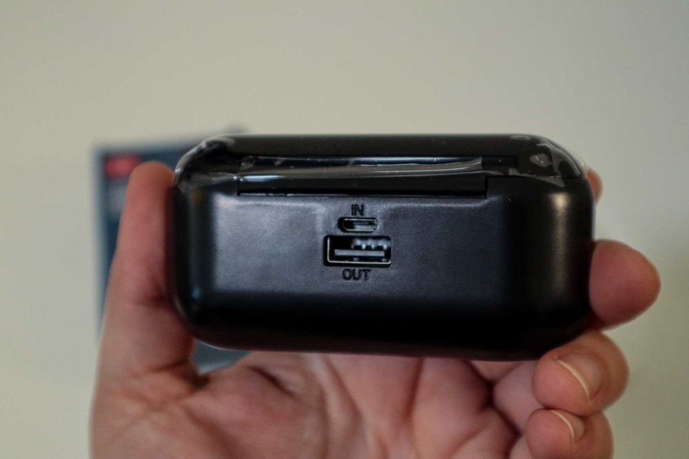 Earphones powerbank wireless pretos TWS F9