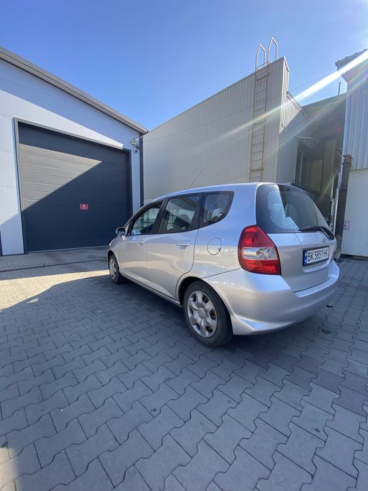 Хонда джаз 1.25 ..