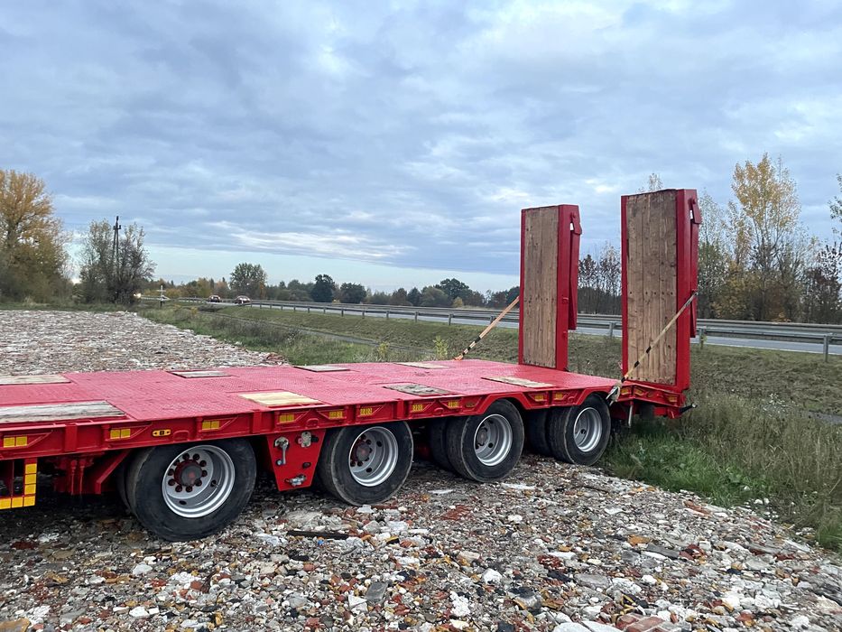 Naczepa Niskopodwoziowa 4 osie dwie skrętne poszerzane