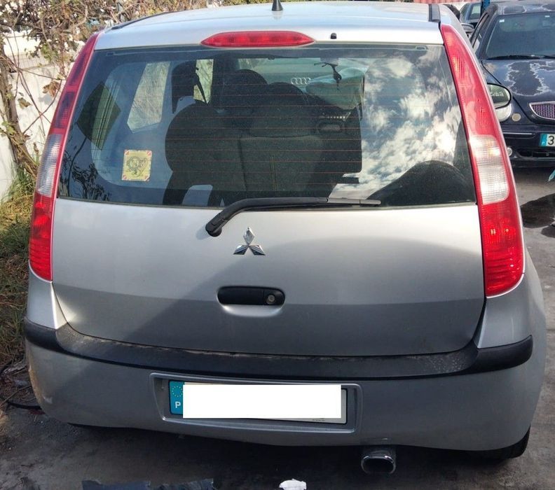 Mitsubishi Colt 1.1i de 2007 disponível para peças