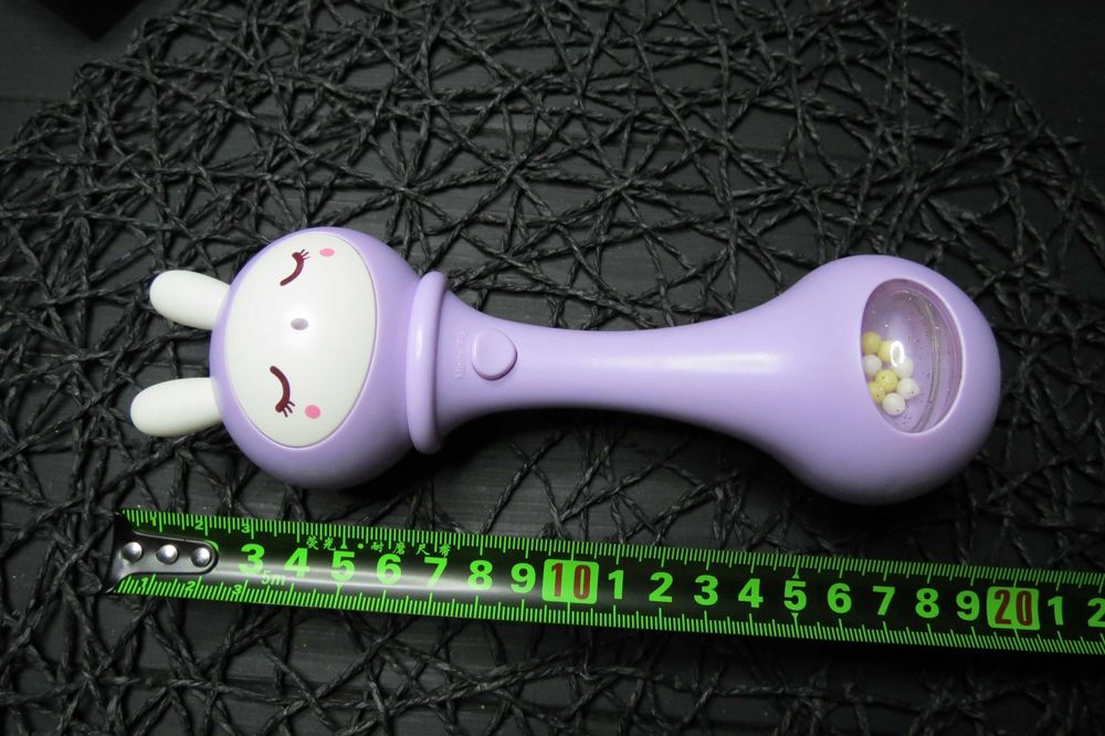 Погремушка-грызунок Beiens музыкальный Зайчик cереневый на батарейках