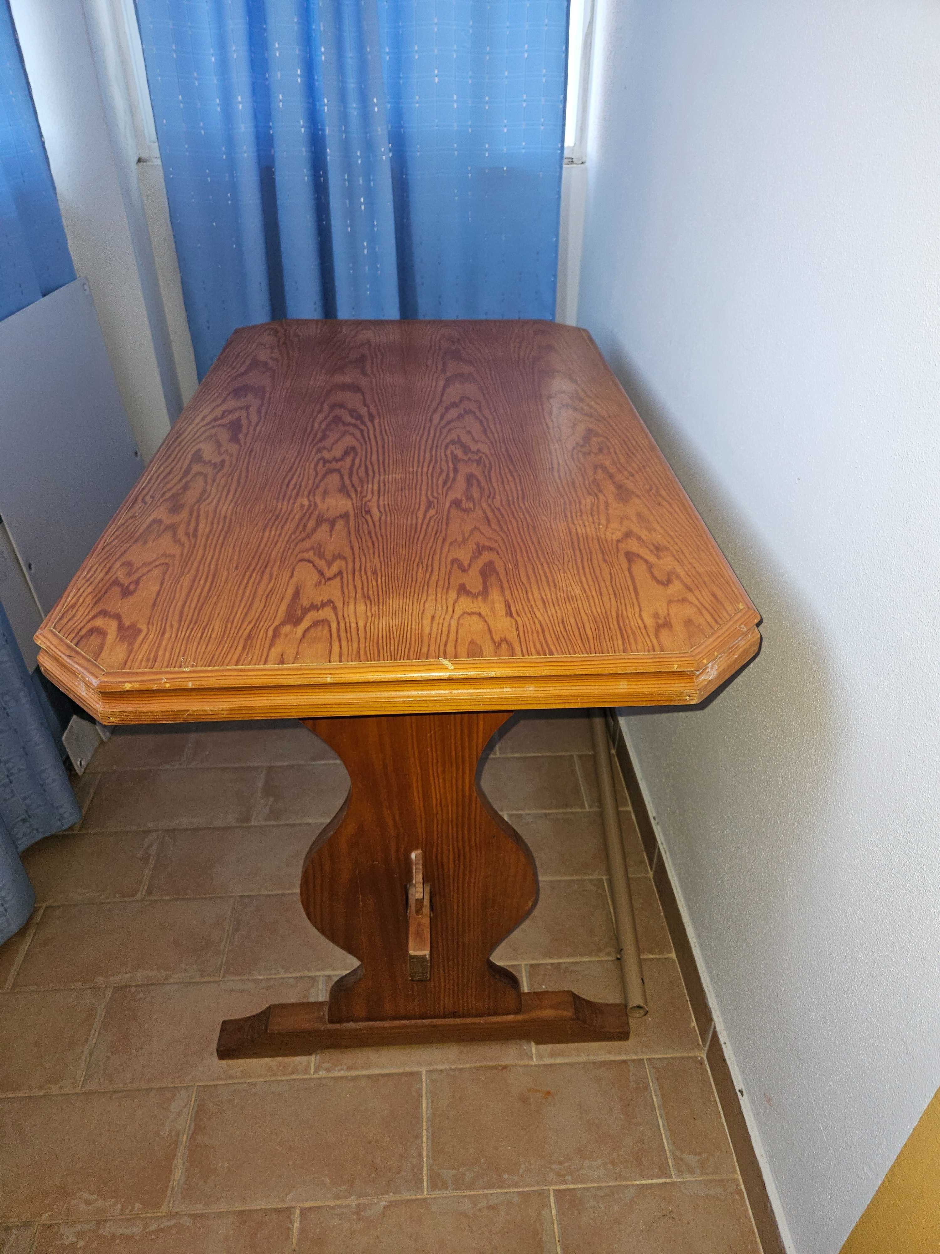 Mesa cozinha em madeira