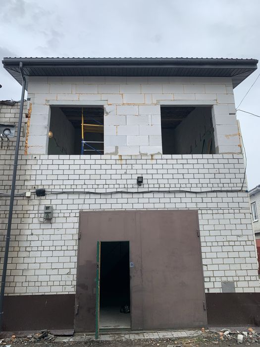 Покрівельні та фасадні роботи • Ремонт дахів