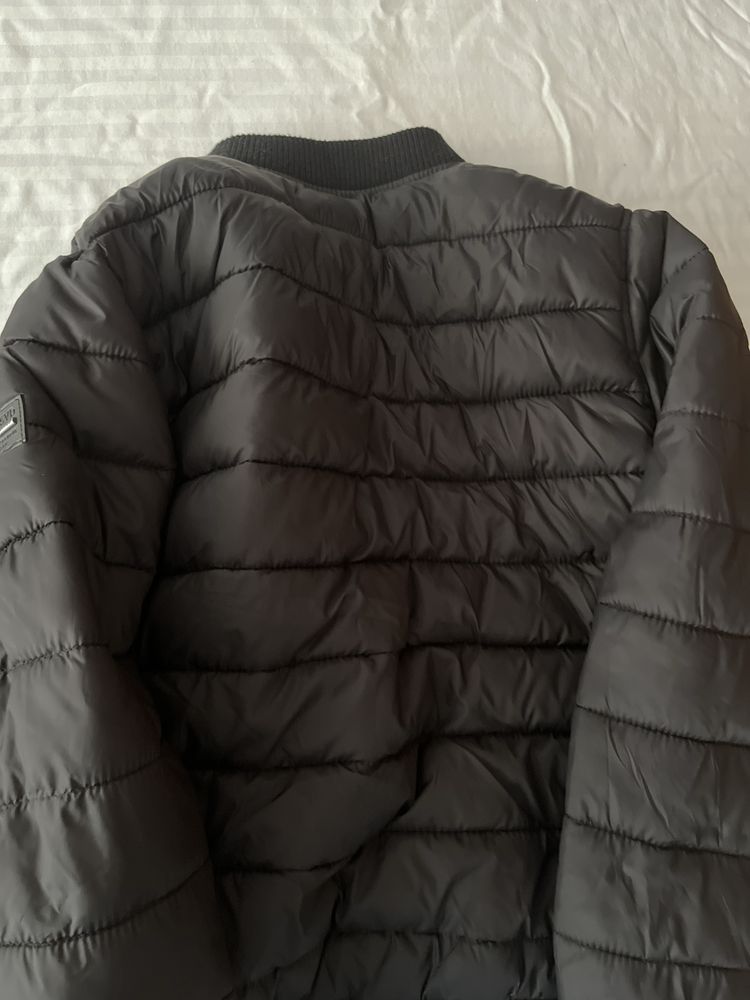 Kurtka przejsciowa ocieplona pikowana  chlopięca reserved 140cm