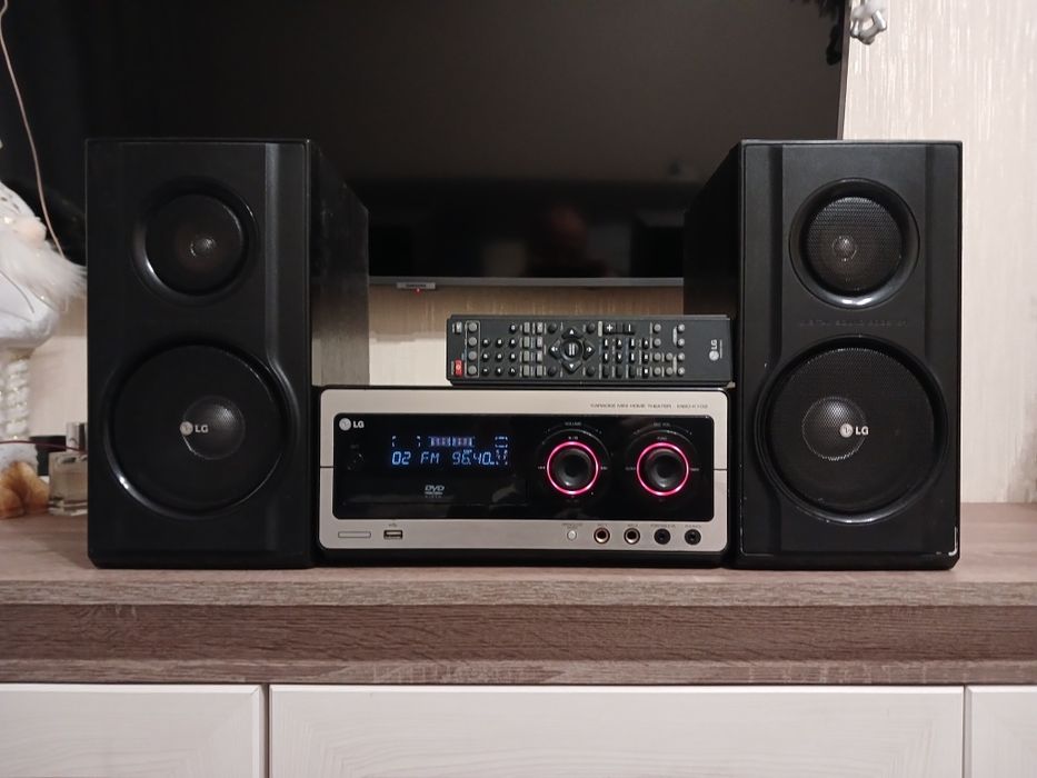 Музыкальный центр LG