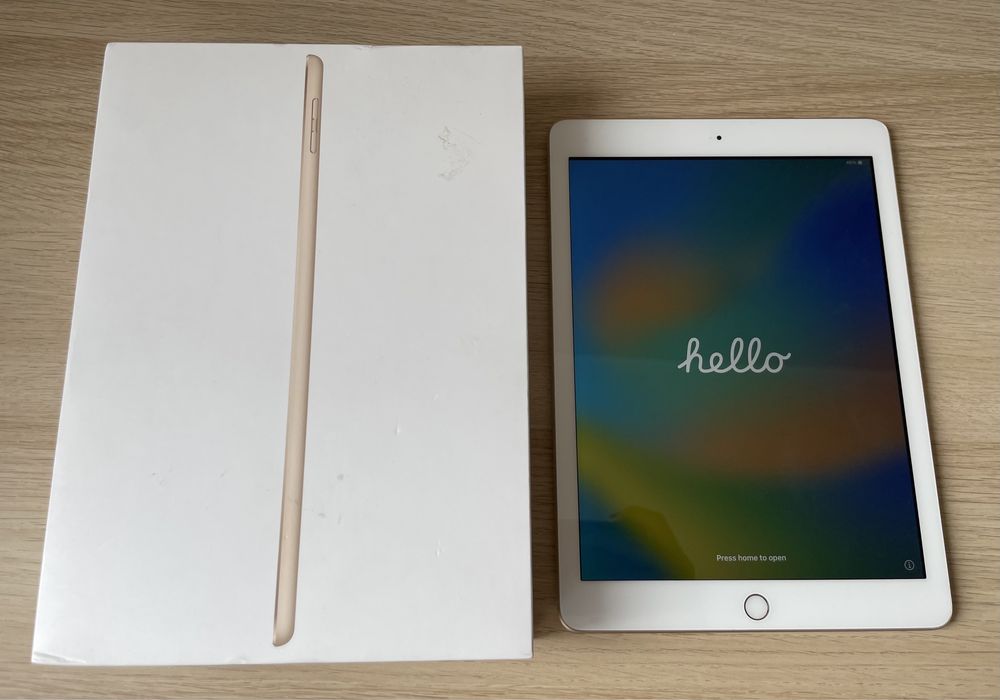 iPad wi-fi 32GB złoty + GRATIS