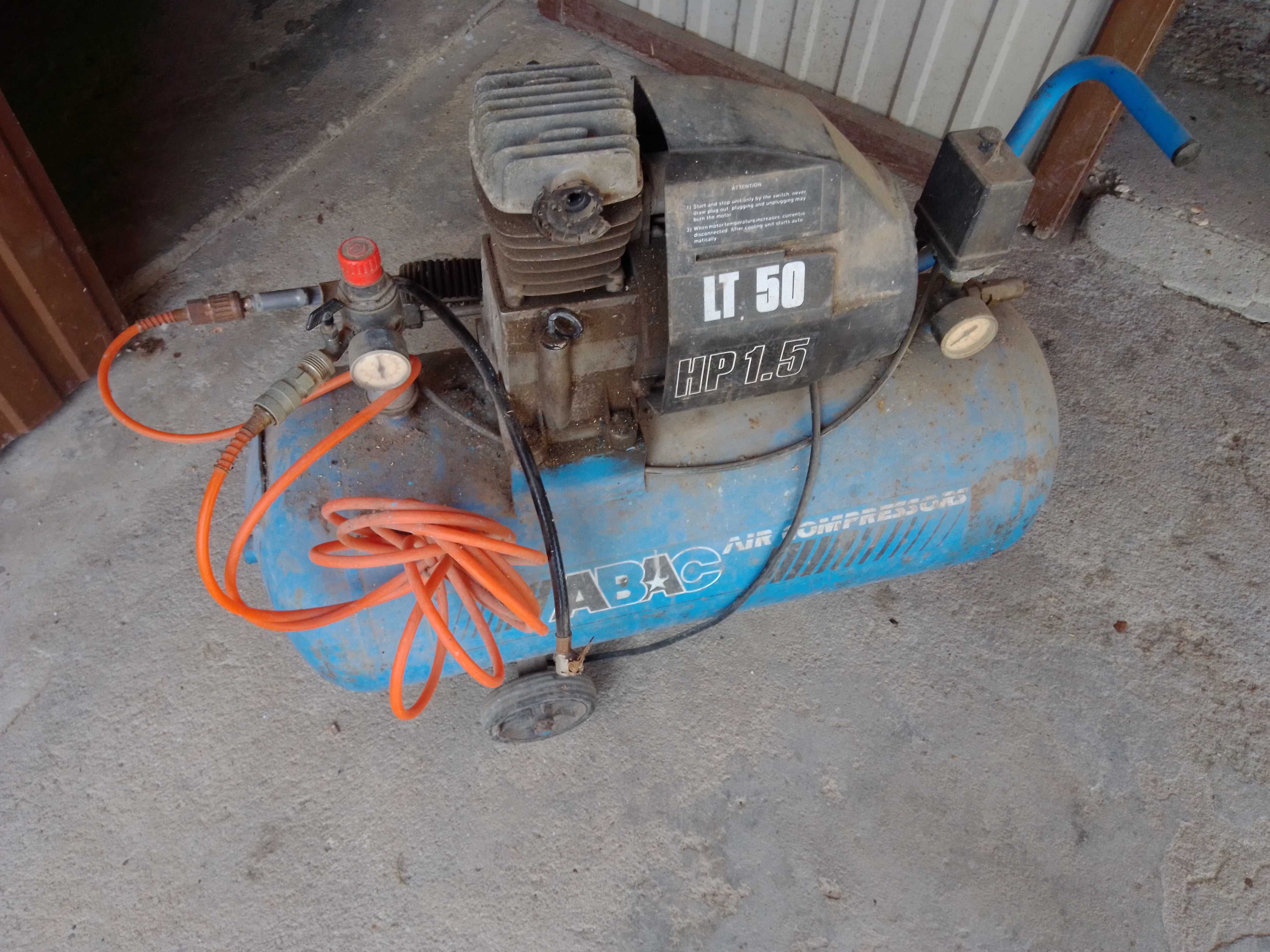 Compressor ABAC 50l HP 1.5 usado.