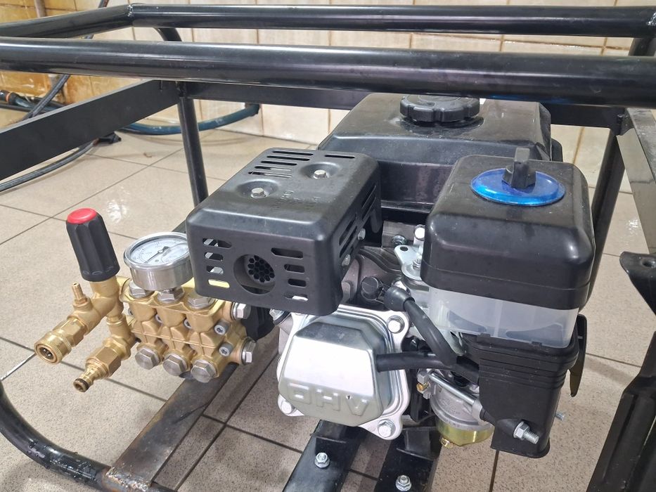 Продам бензинову мийку високого тиску