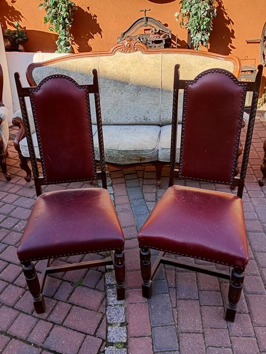 Krzesła stylowe tapicerowane