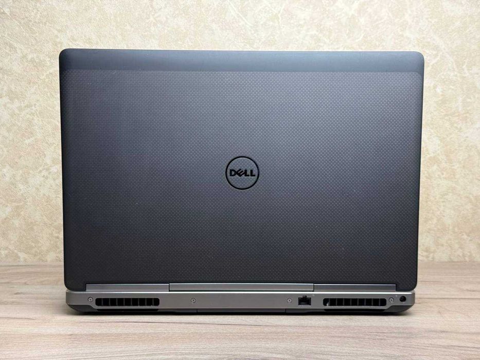 Игровой Dell Precision 7710 17,3 FHD ips i7/32 GB/ssd500/NVIDIA 4GB