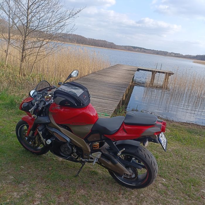 Sprzedam  Aprilia Tuono Rsv 1000  w stanie idealny