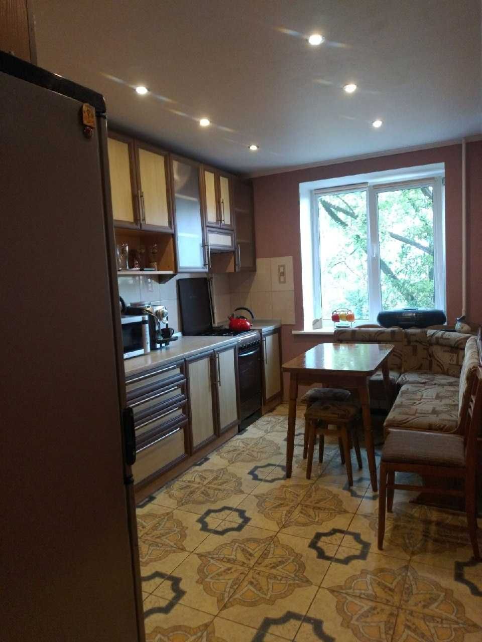 Продаж 3-к., Вербицького 8 , Дарницький р-н.