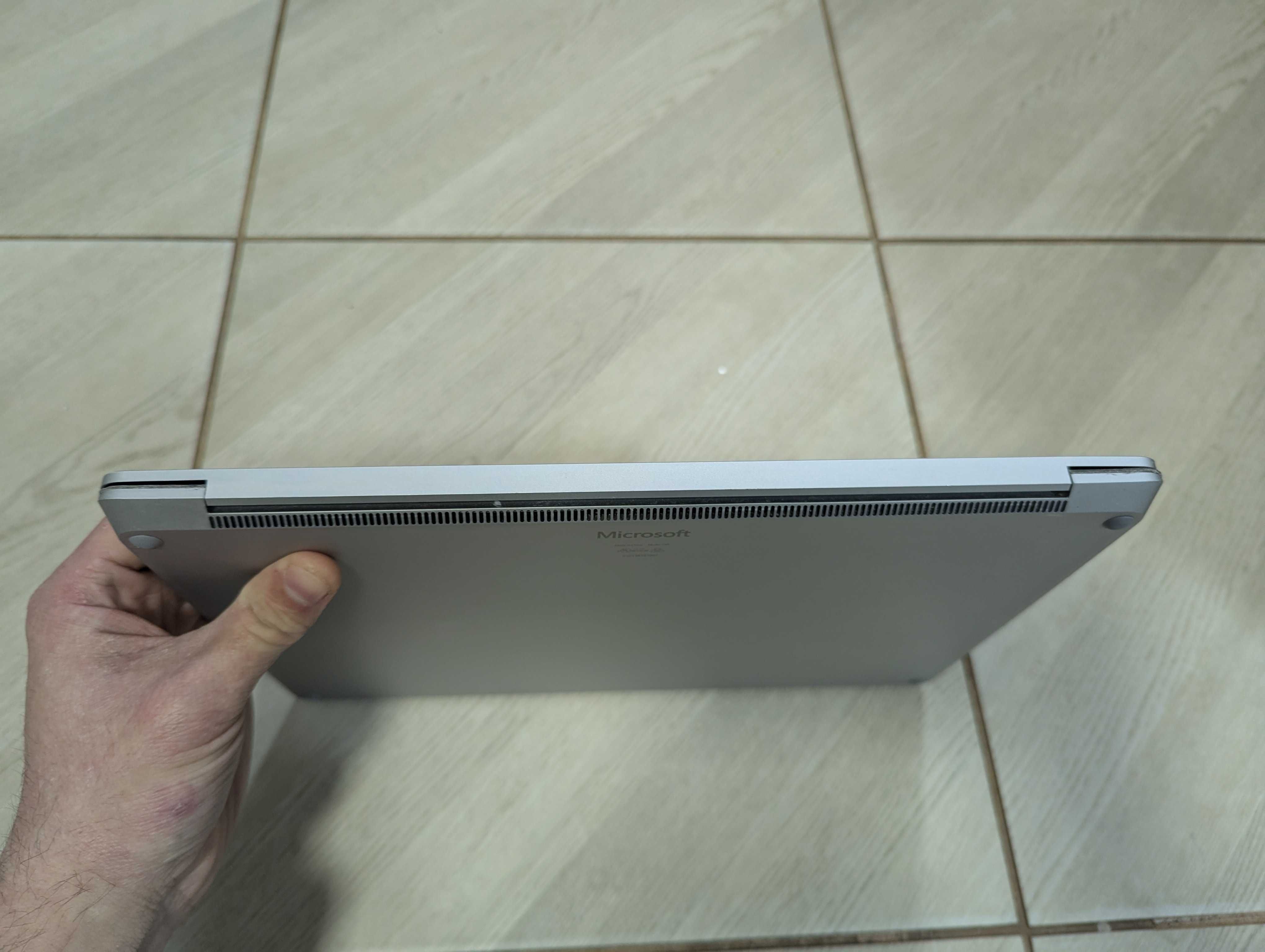 Ноутбук Microsoft Surface Laptop 2 13.5" Core I5 8Gen 256Gb SSD 8Gb