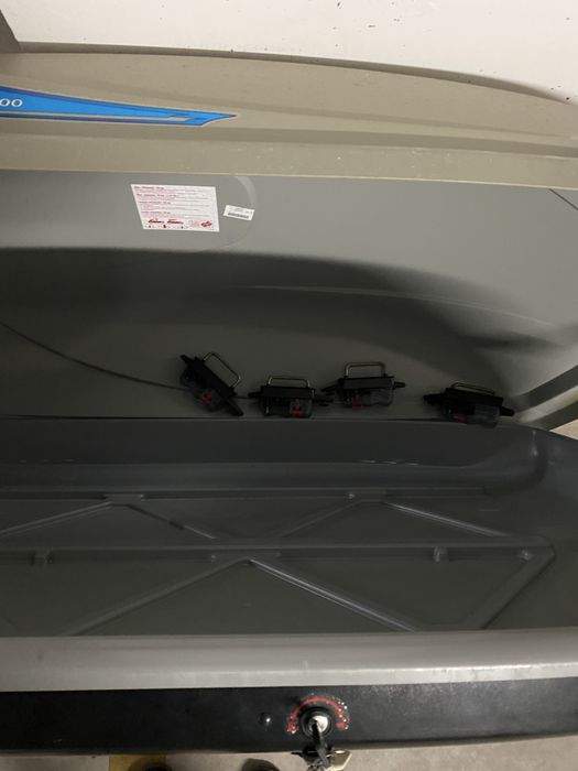 Mala da thule para colocar em cima do carro