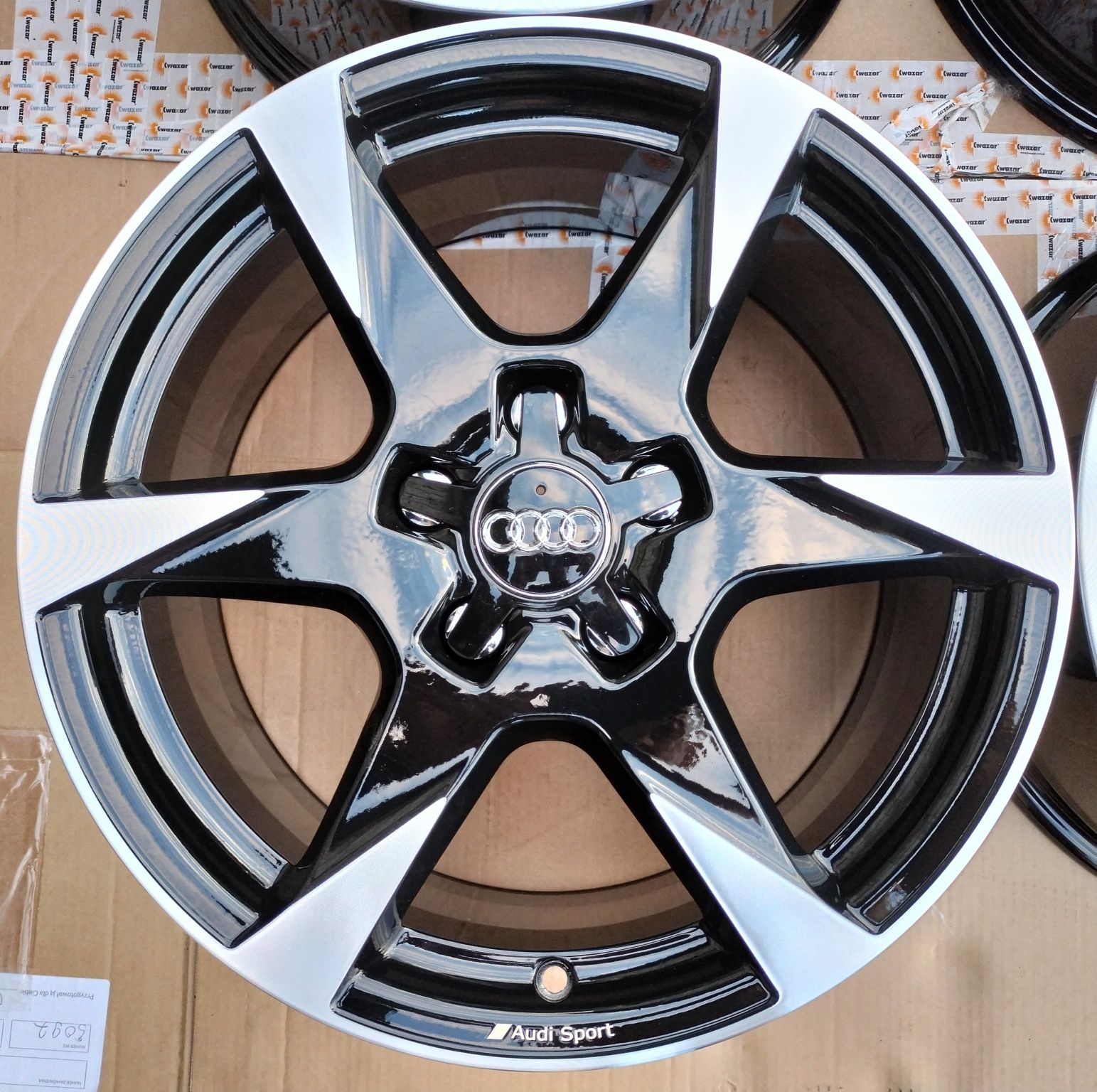 Felgi Oryginał Audi A3 A4 A5 A6 A8 7,5x17 ET45 5x112 8K0