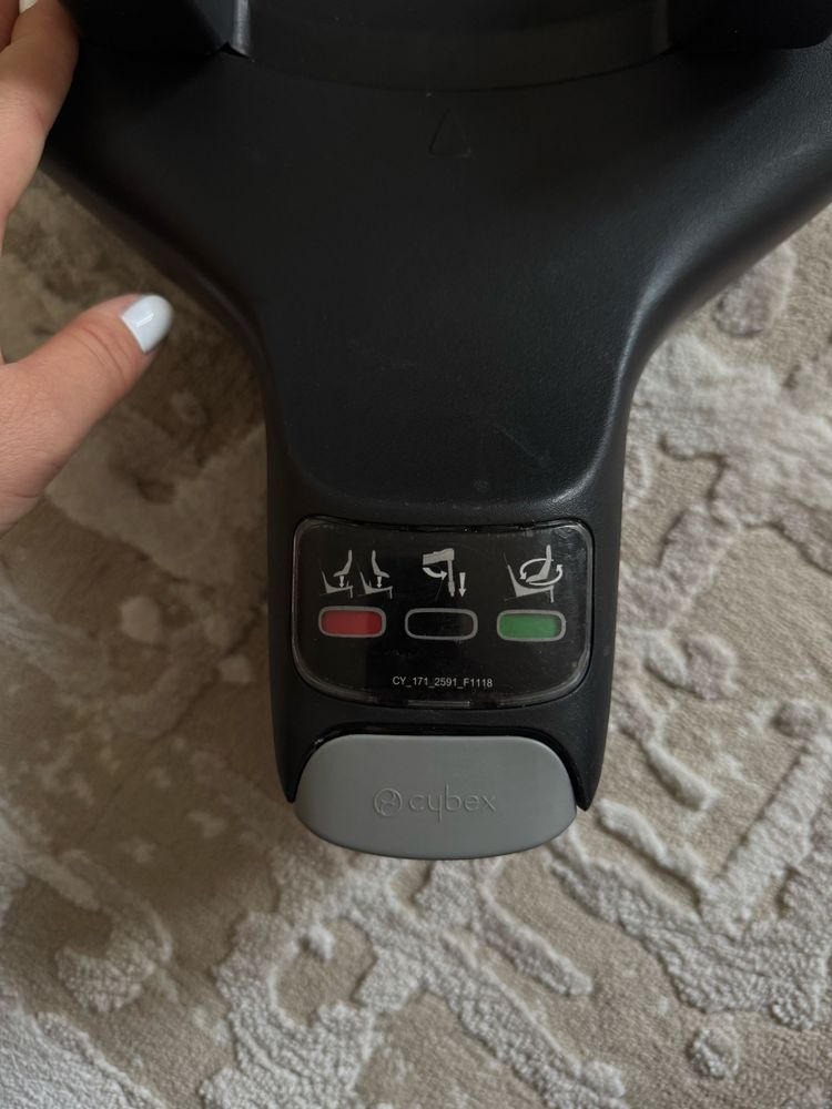 База Cybex Base Z для автокрісла Cloud Z i-Size / Sirona Z i-Size