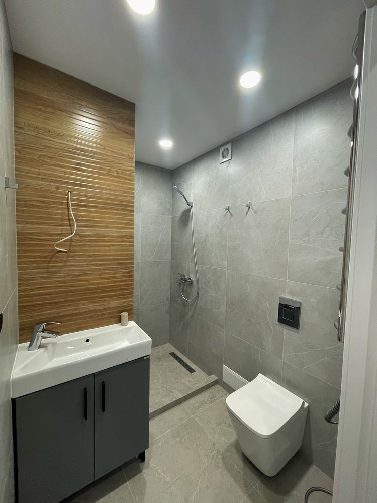 Продаж 2-к квартири, район Комарова