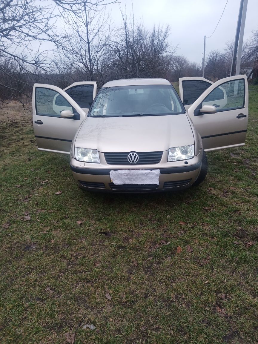 Volkswagen Bora.