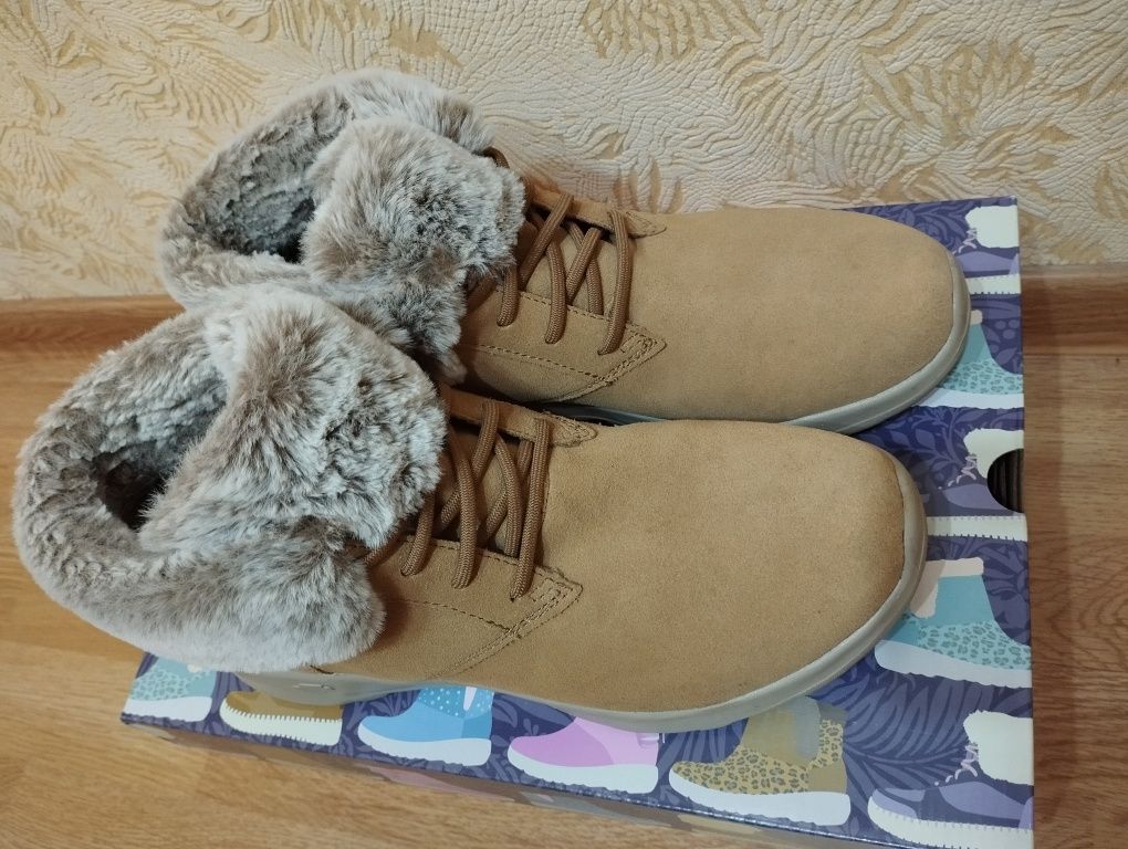 Жіночі черевики Skechers, р. 39