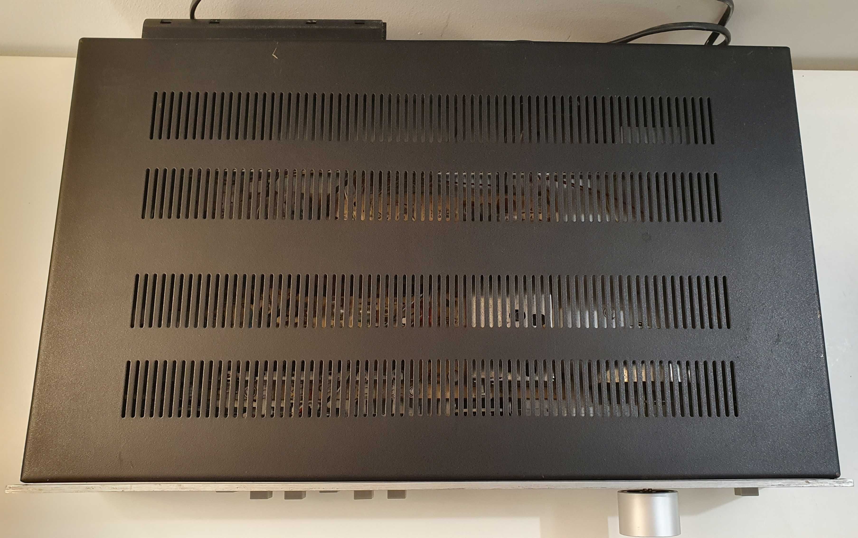 Tuner radiowy Unitra Faust i wzmacniacz Trawiata