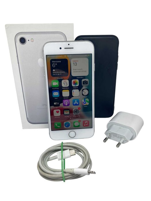 Iphone 7 32gb (bat. 89%) bez simlocka ładowarka pudełko