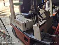Empilhador a gasóleo NISSAN