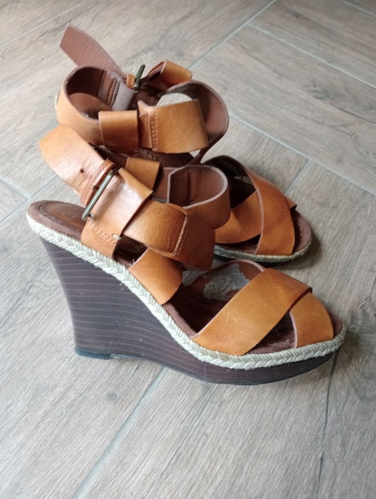 Sandały Clarks 37