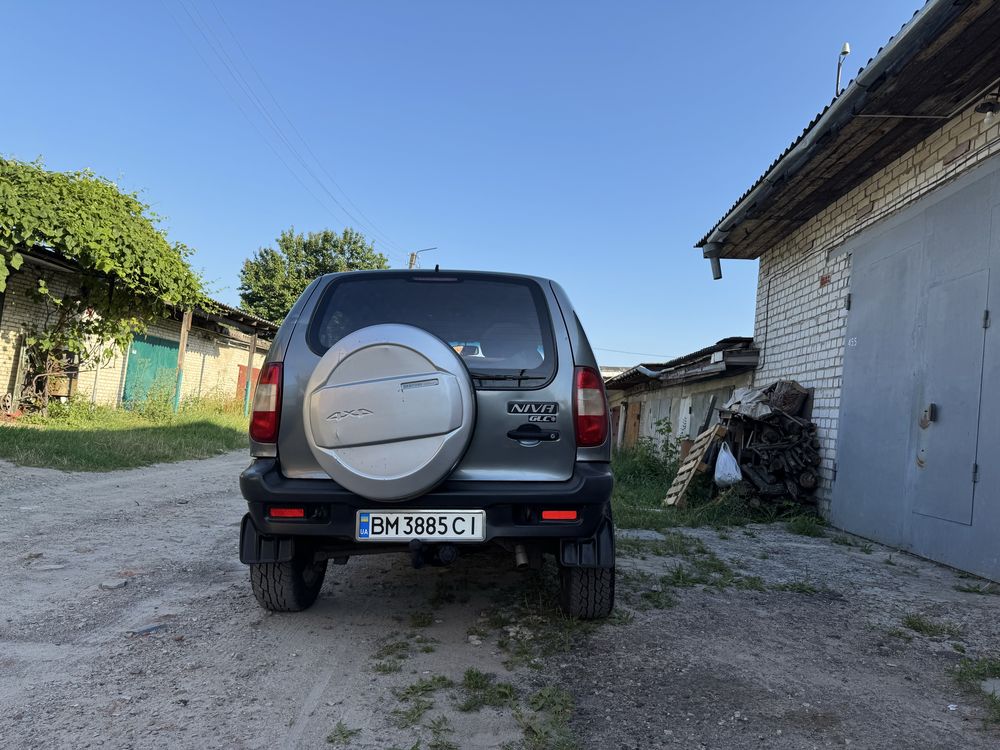 Автомобиль Chevrolet Niva