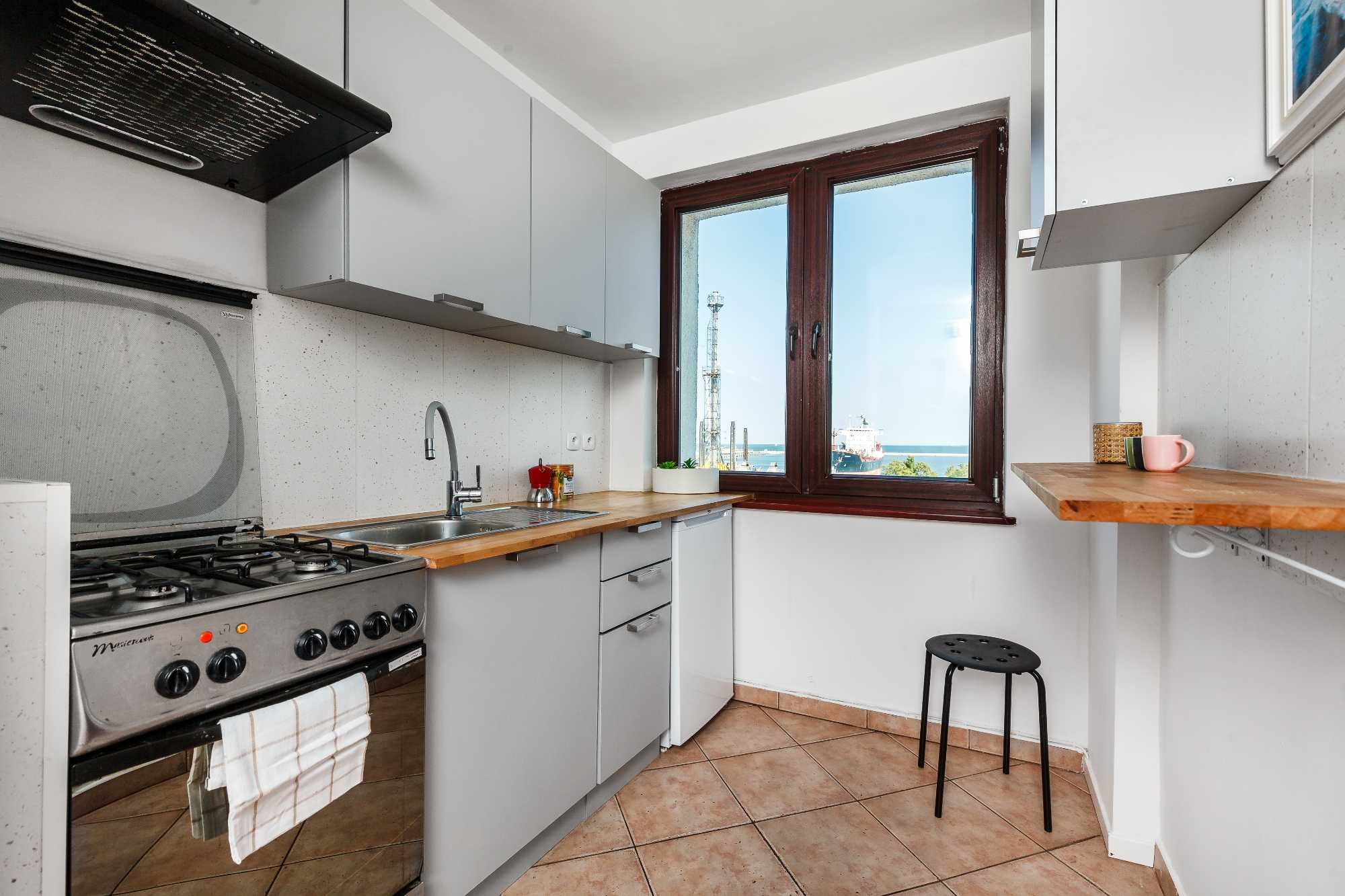 Gdynia–Apartament dla 5 osób, widok na morze, 7 min. od plaży, parking