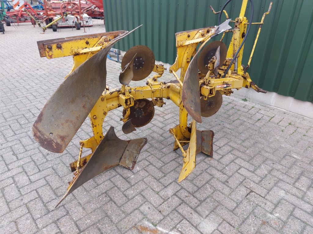 pług obrotowy 2 skibowy huard rumptstad kroje  lekki ursus c360 c330