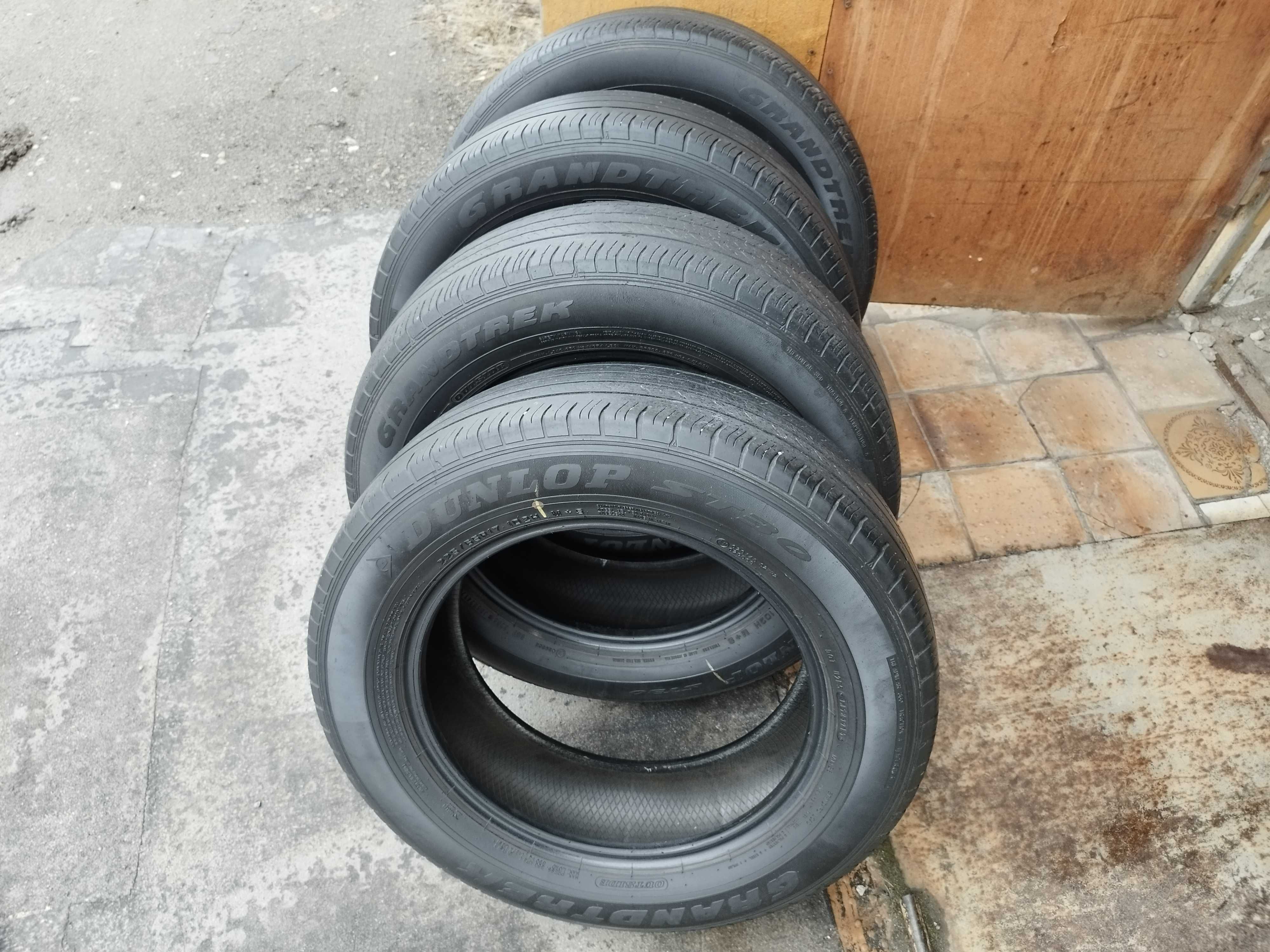 Шины резина лето 4шт Dunlop Grandtrek 225/65 R17