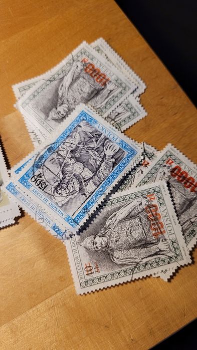 Znaczki pocztowe, tysiące