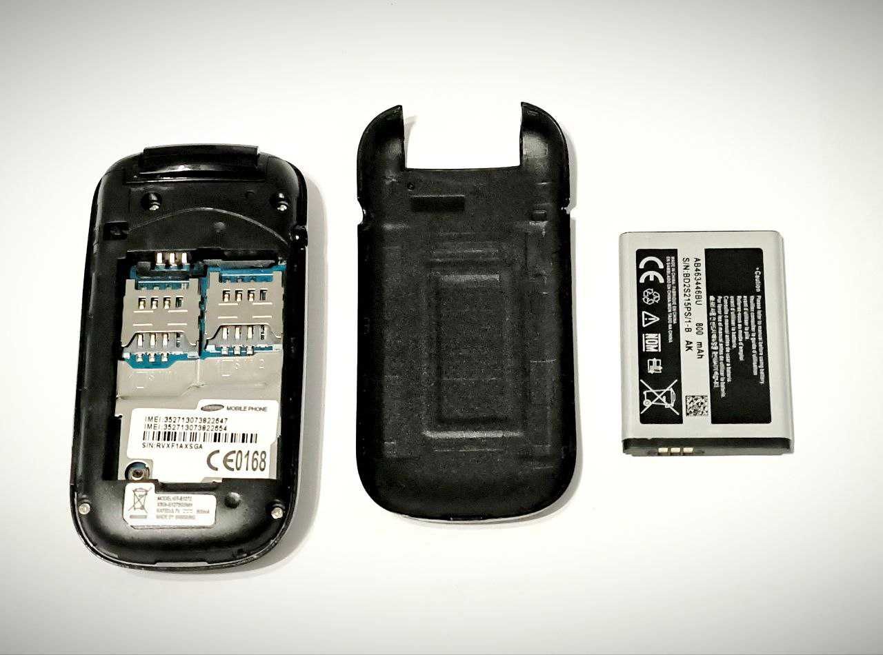 Телефон Samsung e1272 кнопочный. Рус клав