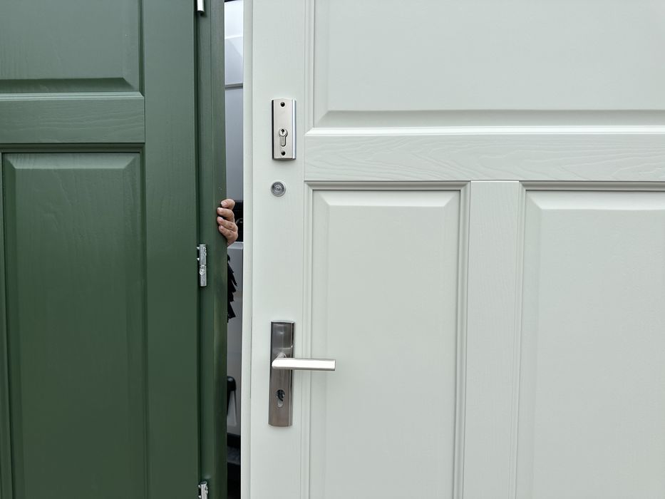 Drzwi drewniane zewnętrzne  wewnątrzklatkowe Na wymiar Montaż KLATKOWE